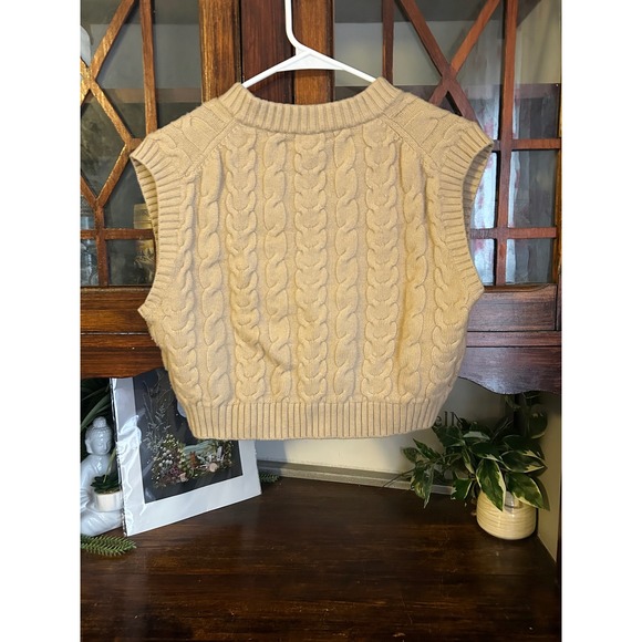 Aritzia Sunday Best Winston Merino Wool Cable Knit V-Neck Sweater Vest Small - Picture 3 of 7
